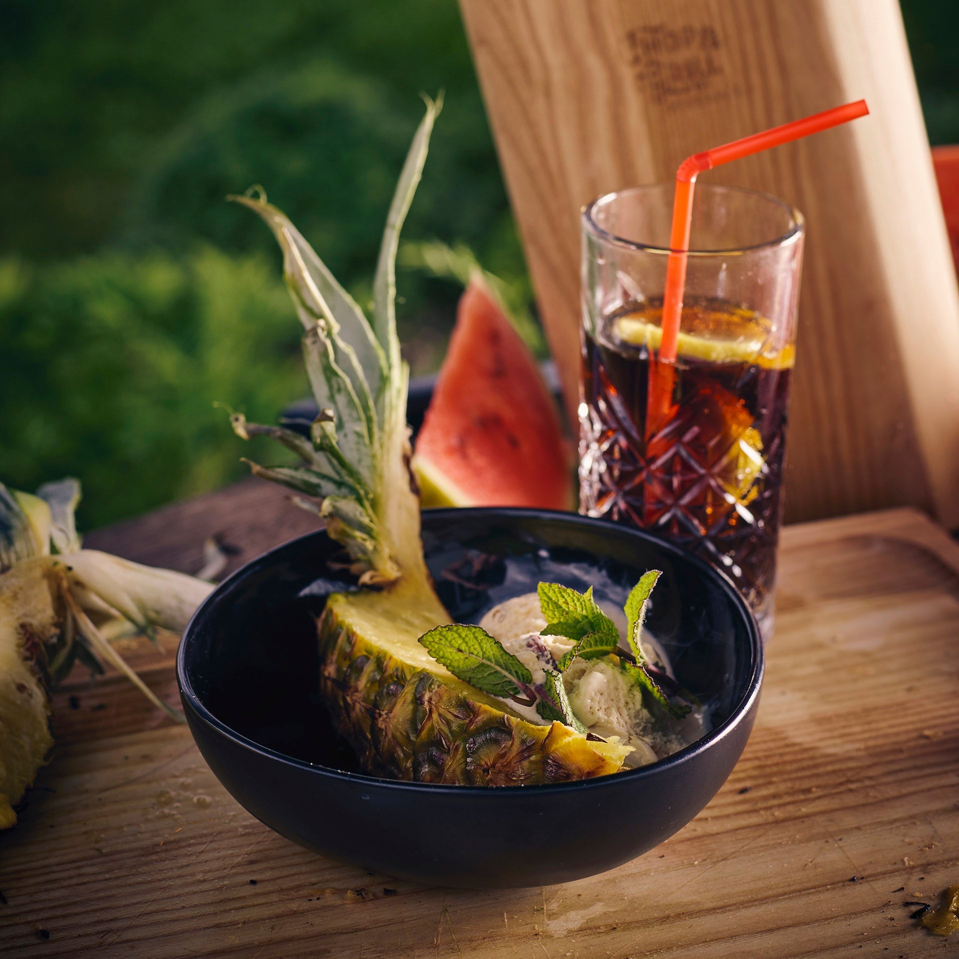 Chop & Grill 2-delige Set kleine Serveerkommen 16cm zwart met ananas 