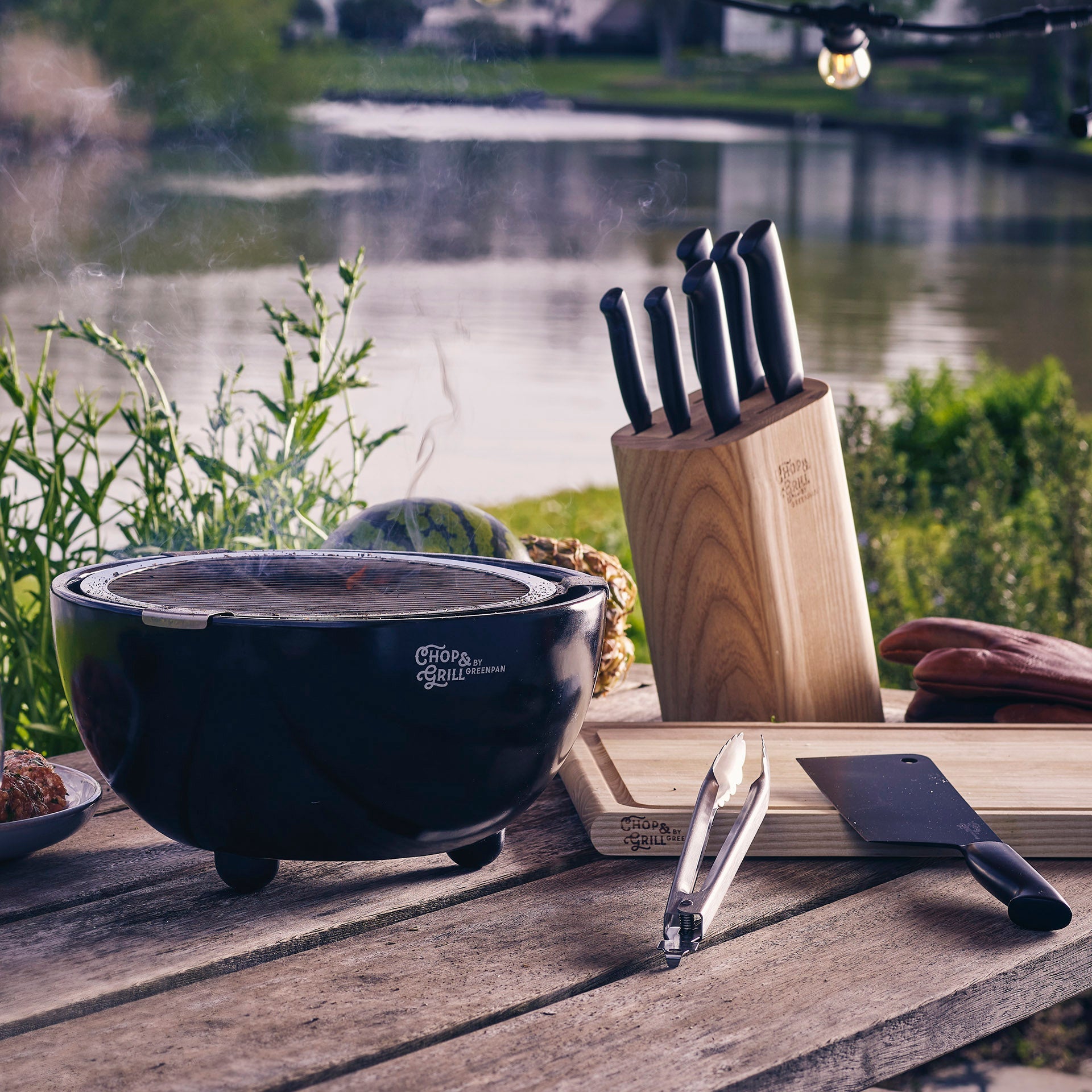 Chop & Grill Tafelbarbecue zwart&zilver buiten