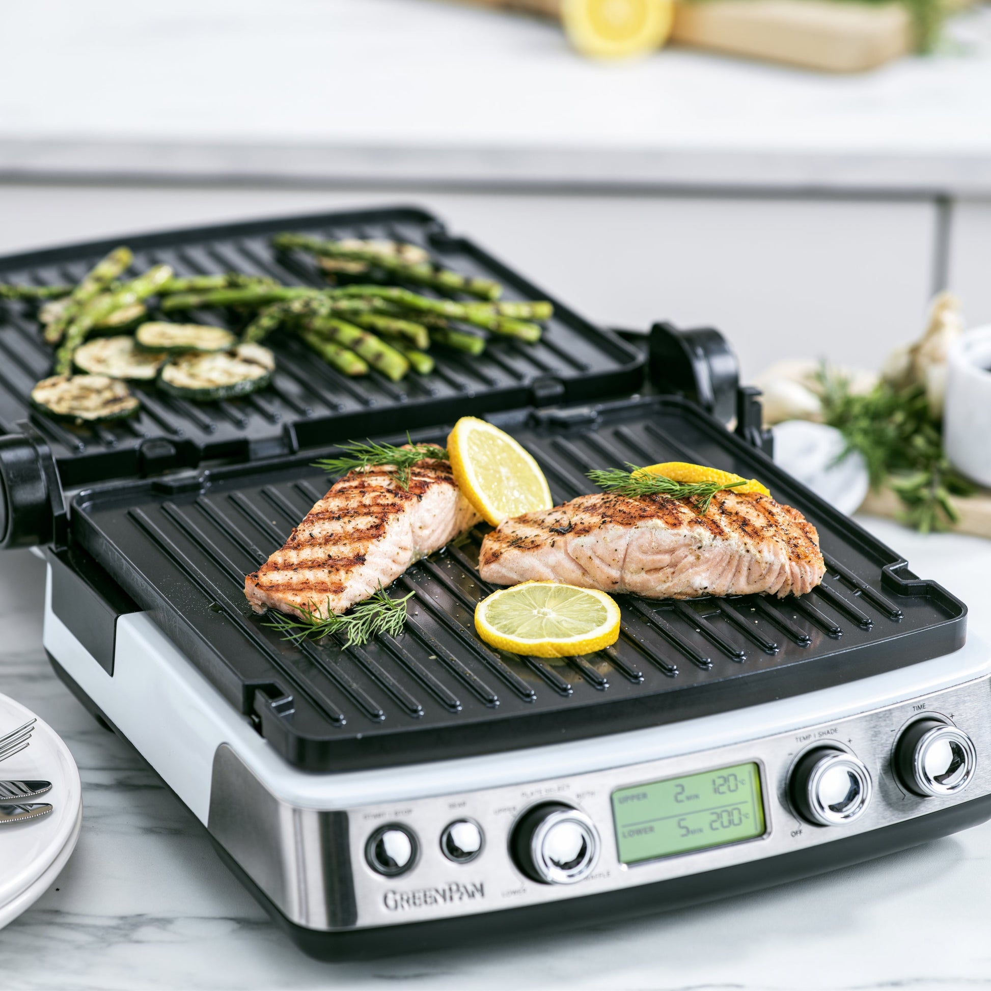 Contactgrill Blue Haze met zalm en groenten