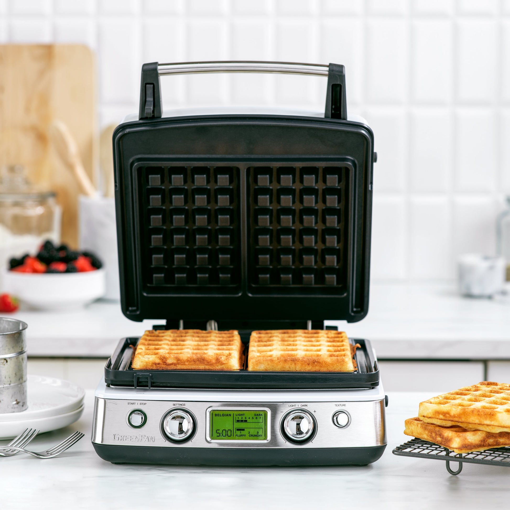 Wafelijzer Blue Haze (incl. 2 sets wafelplaten) met verse wafels