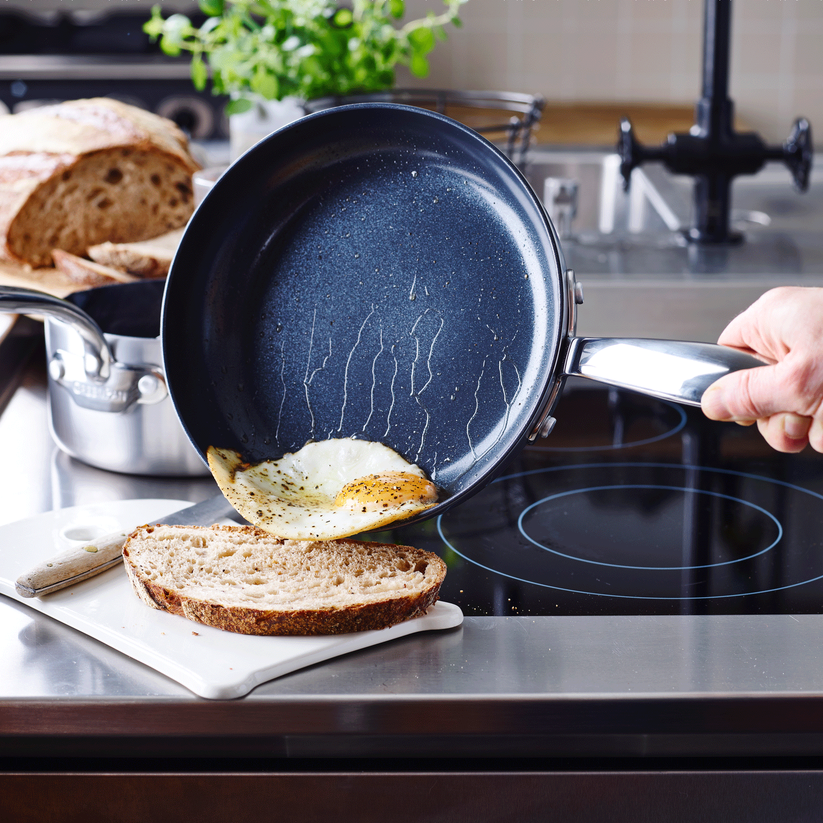 GreenPan Barcelona Evershine 5-delige set 24cm zilver braadpan met spiegelei
