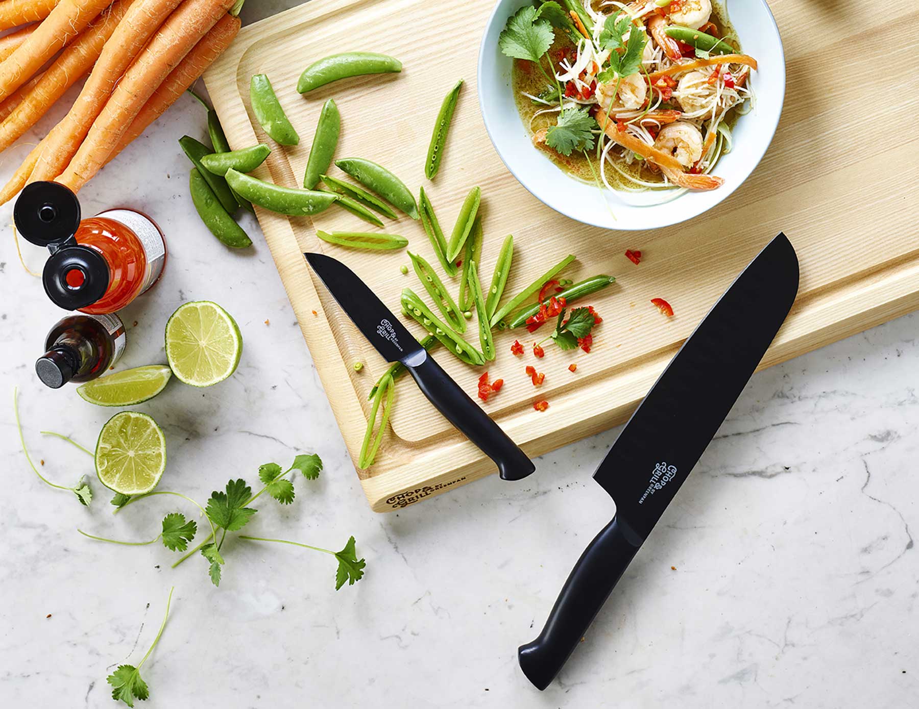 Chop & Grill Santoku mes zwart eten maken